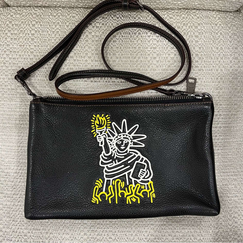 Retired Coach KEITH HARING LYLA CROSSBODY (COACH F11771)